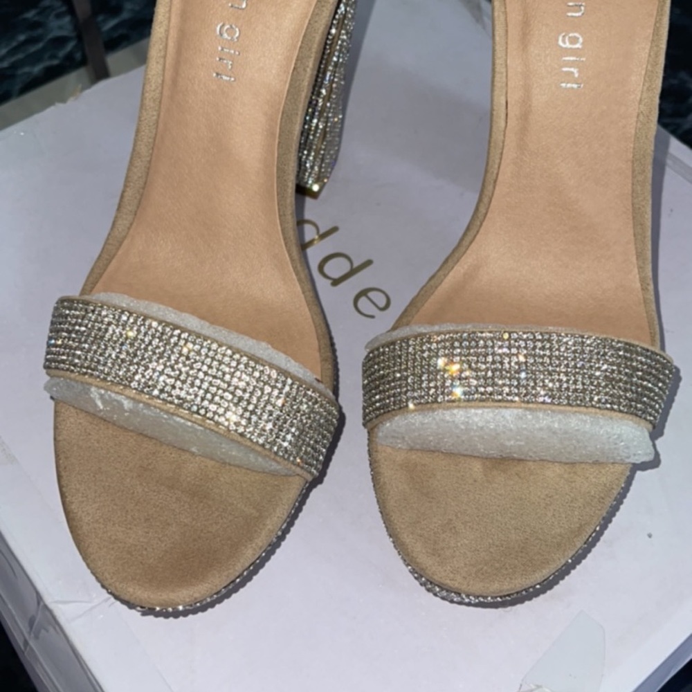 Women- Dress Shoes MADDEN GIRL SIREN Platform Rhinestone Sandal Silver Size 8 - Picture 3 of 12